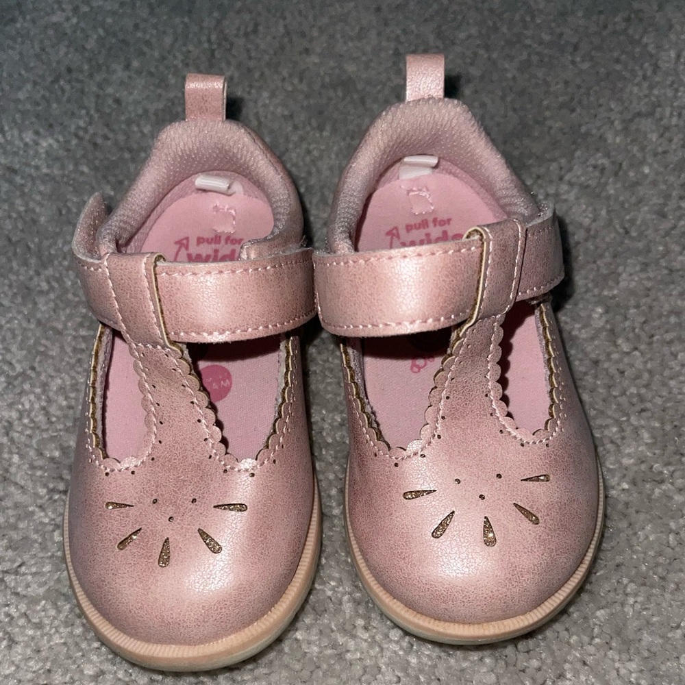 Stride Rite -Baby/Toddler shoe- worn once- Size 5.5